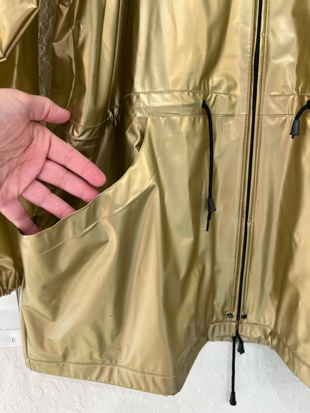 Betmar Gold Vinyl Hooded Raincoat Zip Front Oversized M - Picture 2 of 8
